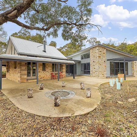 Villa Benny'S Retreat Luxury Bushland Escape Clare Exterior foto
